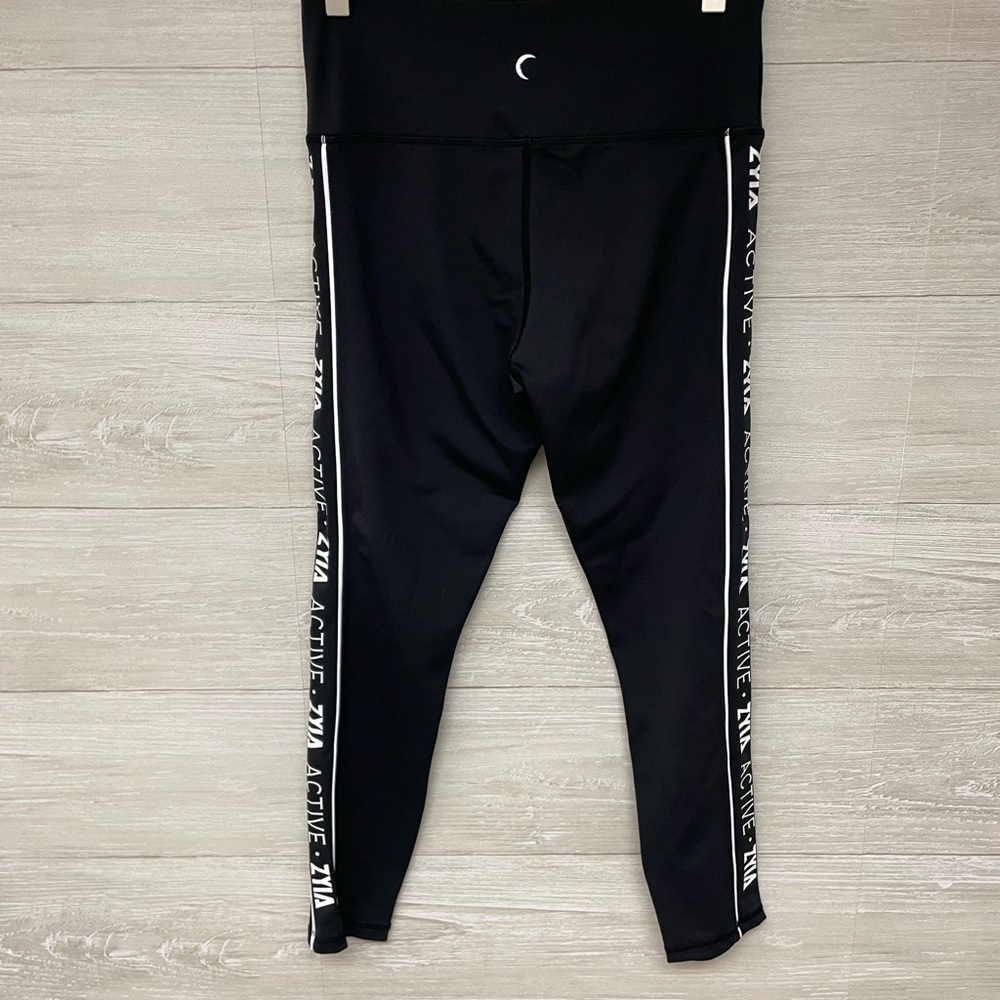 | ZYIA | leggings. Size 6-8.